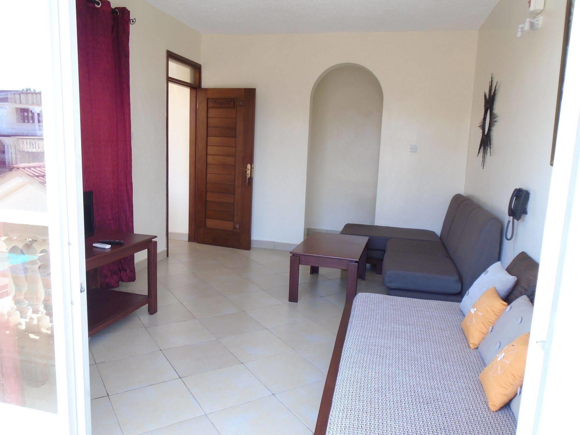 Pawenzi Serviced Apartments Mombassa Buitenkant foto