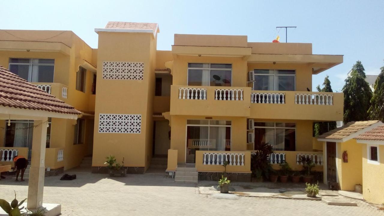 Pawenzi Serviced Apartments Mombassa Buitenkant foto