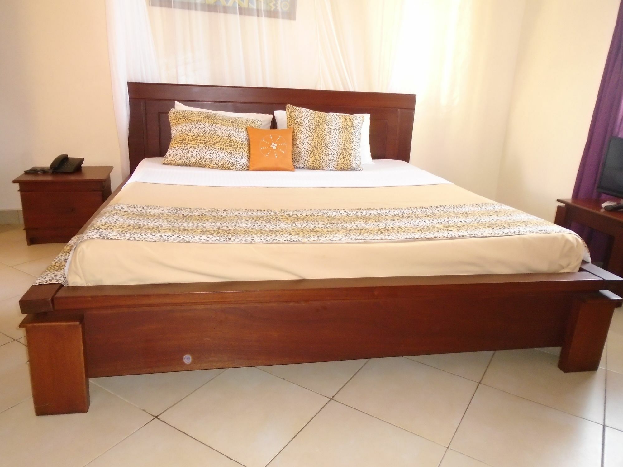 Pawenzi Serviced Apartments Mombassa Buitenkant foto